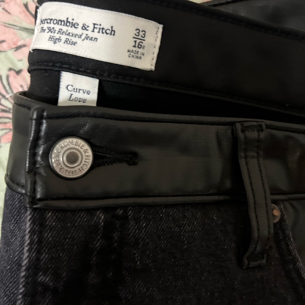 Abercrombie & Fitch 90s Relaxed Curve Love - Picture 2 of 3